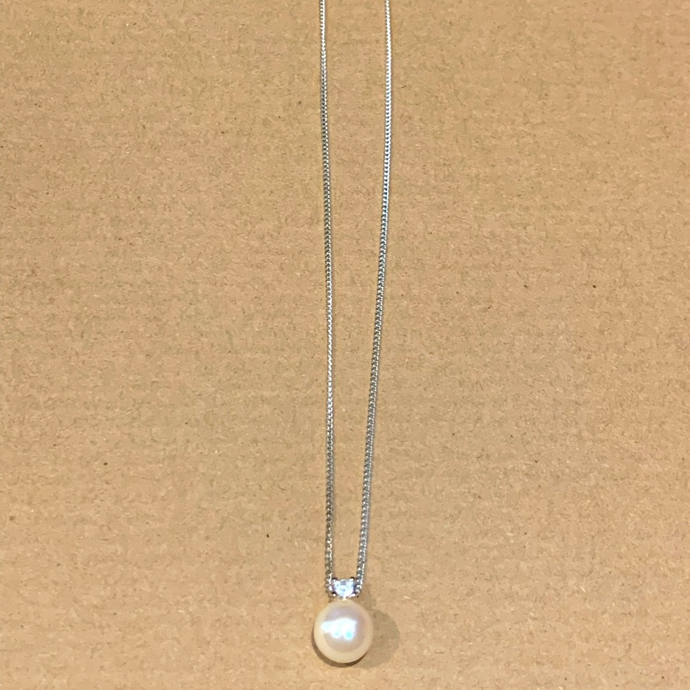 Carolee faux pearl and rhinestone necklace